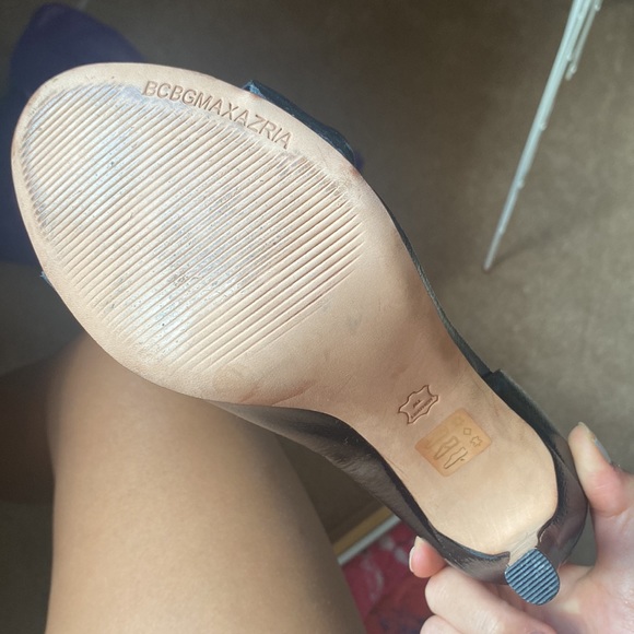 BCBG MAXAZRIA black stiletto heels - Picture 4 of 4